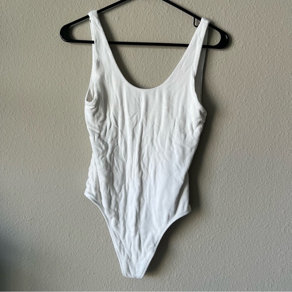 Aritzia Babaton Classic White Ribbed Bodysuit - Picture 1 of 5
